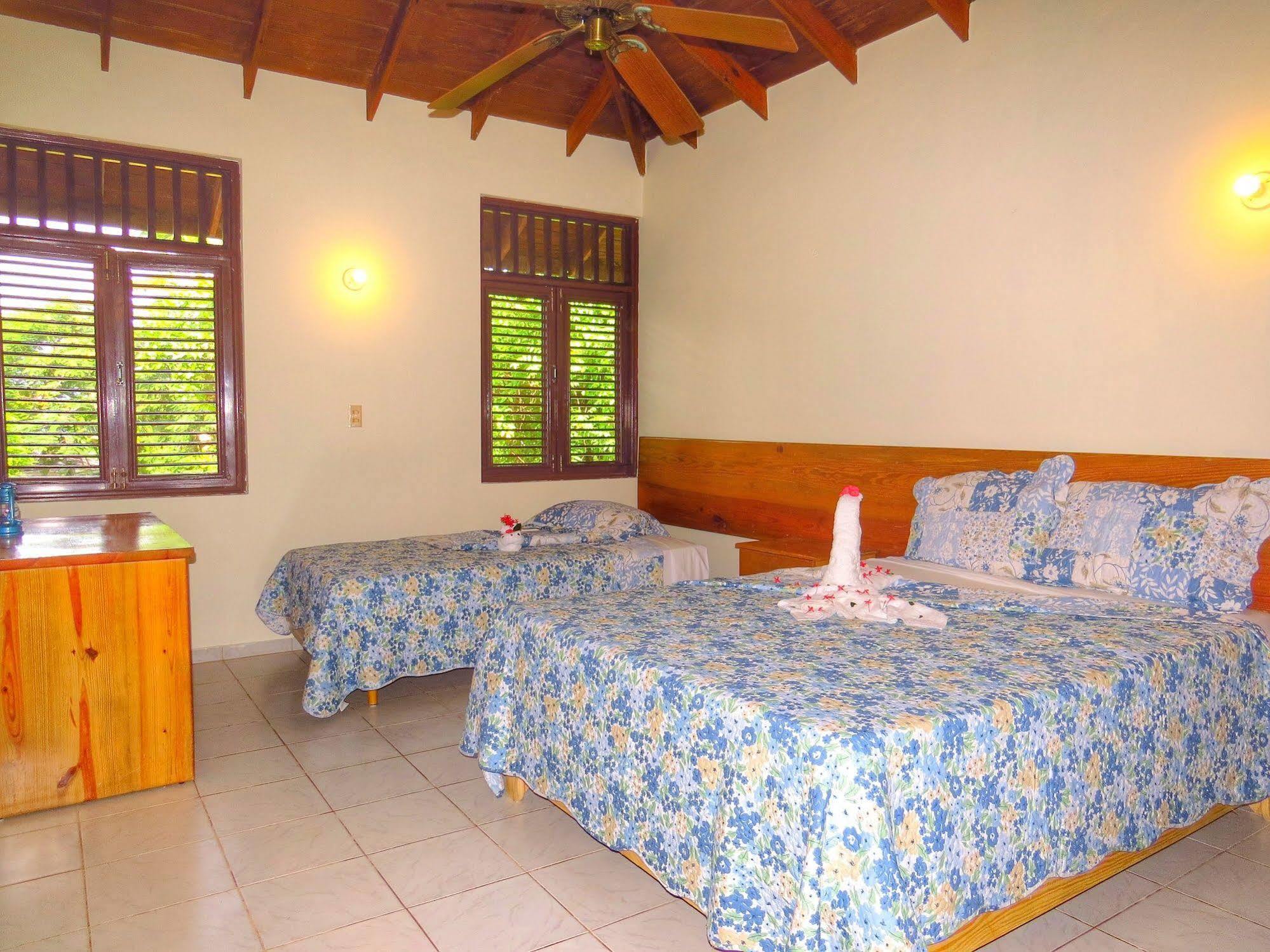 El Pelicano Apart-Hotel Las Galeras Zewnętrze zdjęcie